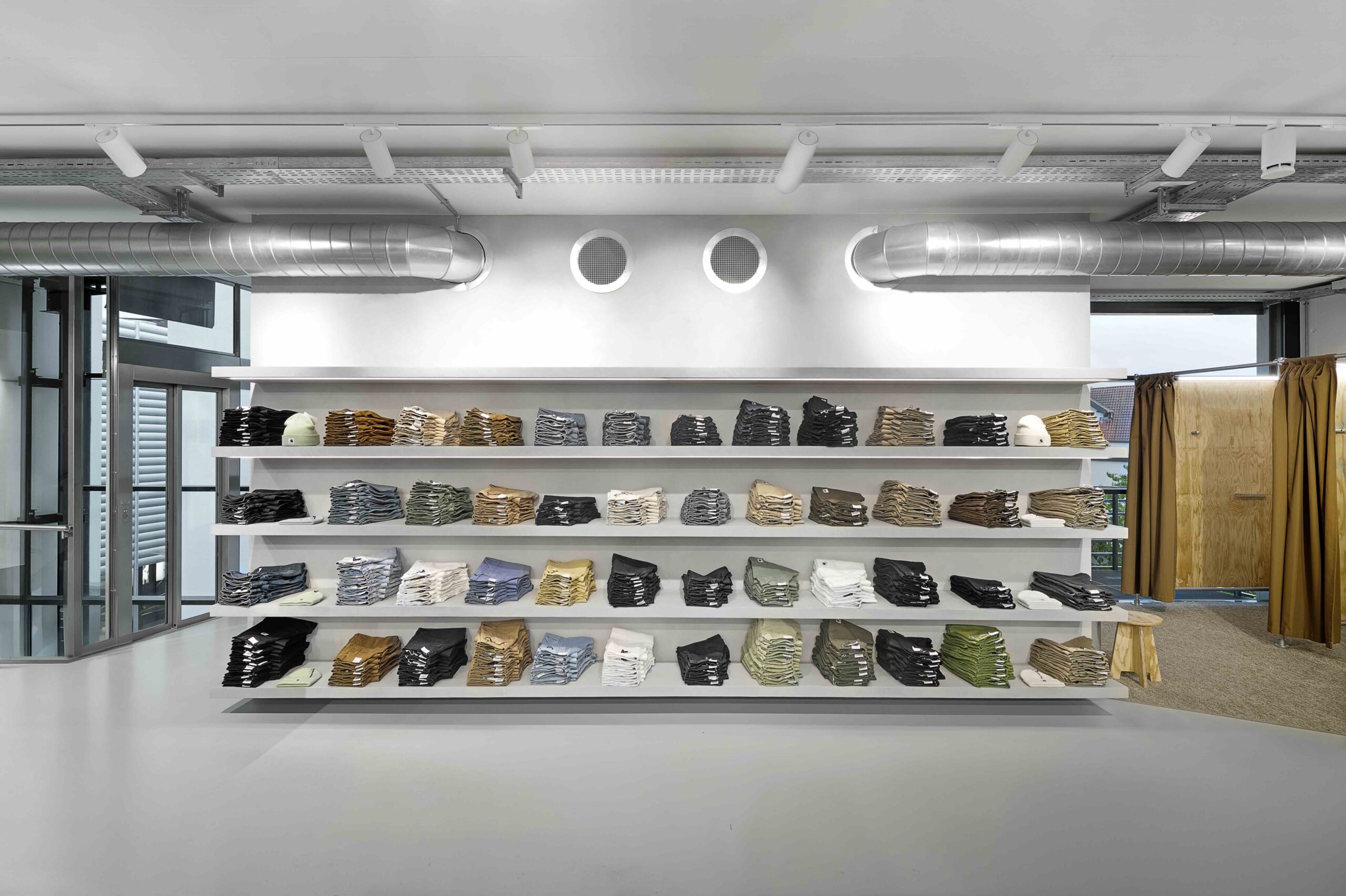 Fugenlose Bodenbelege für einen neuen Carhartt Store bei Stuttgart